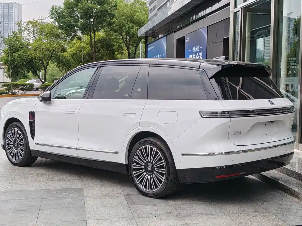 NIO ES8 — миниатюра 6