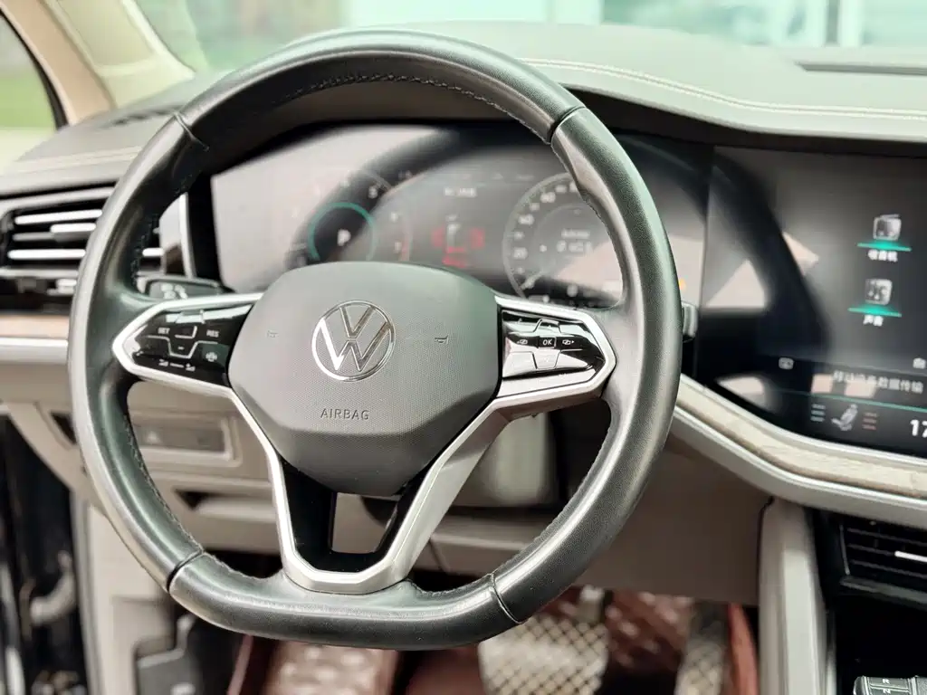 Volkswagen Touareg — миниатюра 15