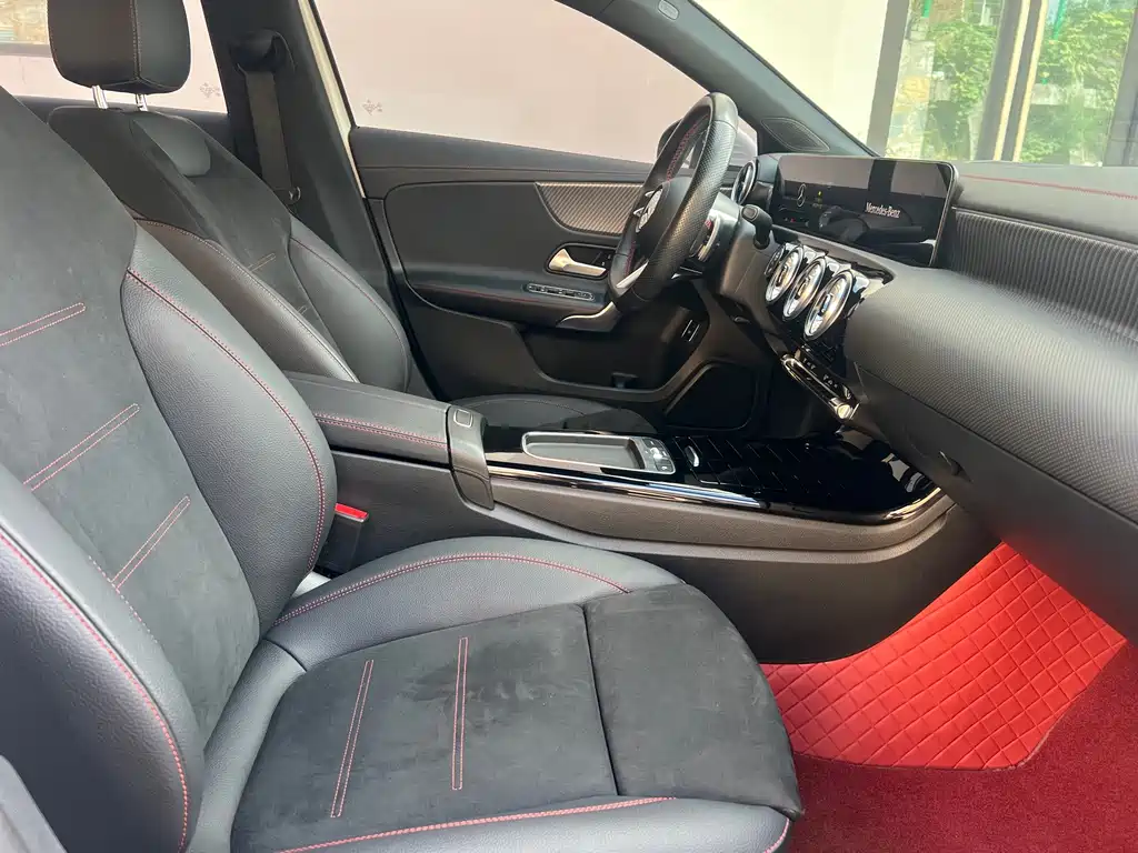 Mercedes-Benz A-Class — миниатюра 6