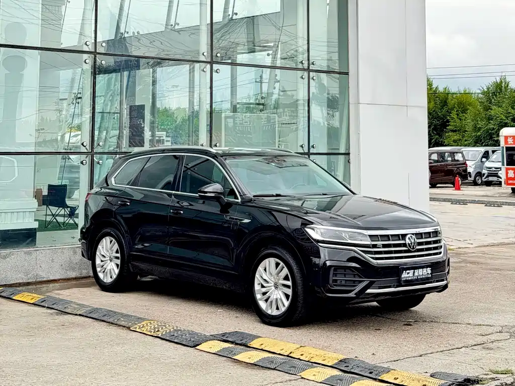 Volkswagen Touareg — миниатюра 3