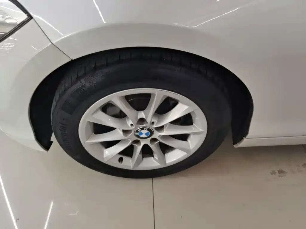 BMW 1 Series (Import) — миниатюра 23