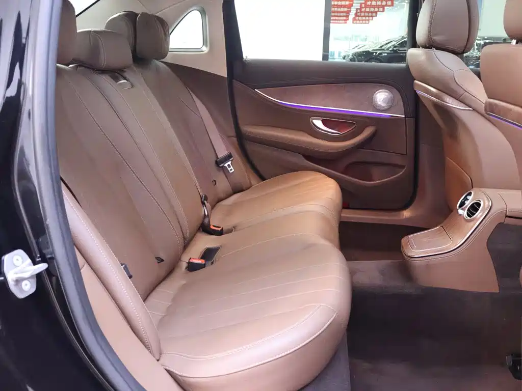 Mercedes-Benz E-Class — миниатюра 22