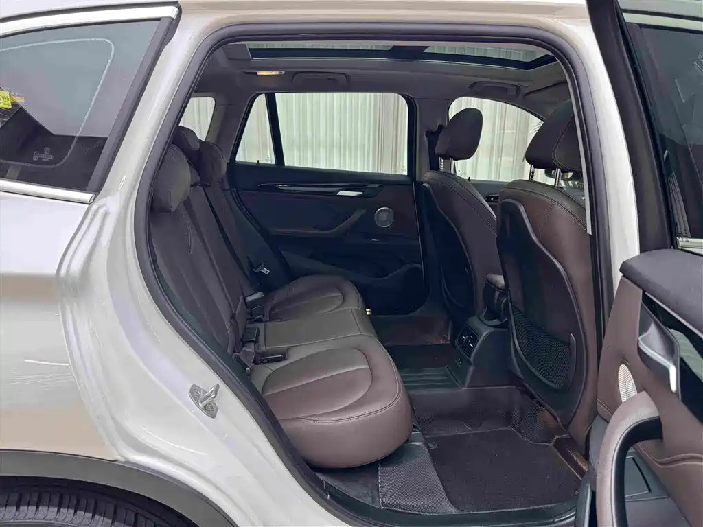 BMW X1 — миниатюра 12