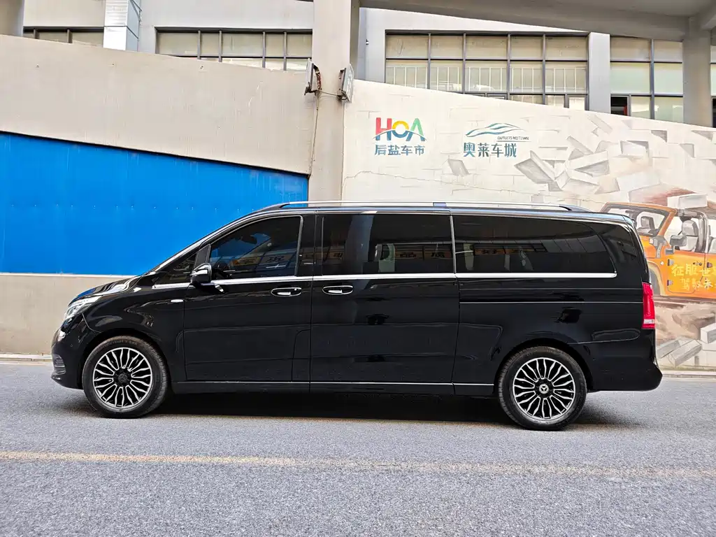 Mercedes-Benz V-Class — миниатюра 2