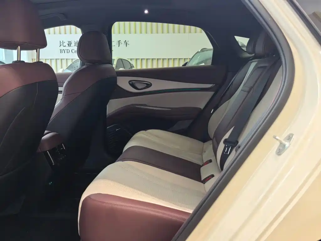 BYD Seal 07 DM-i — миниатюра 11