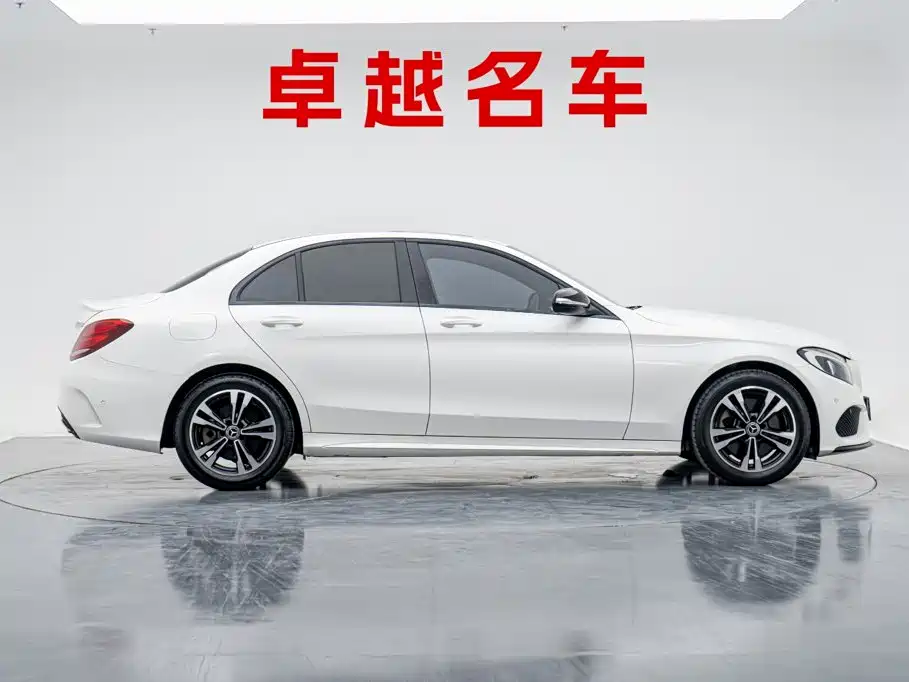 Mercedes-Benz C-Class — миниатюра 4
