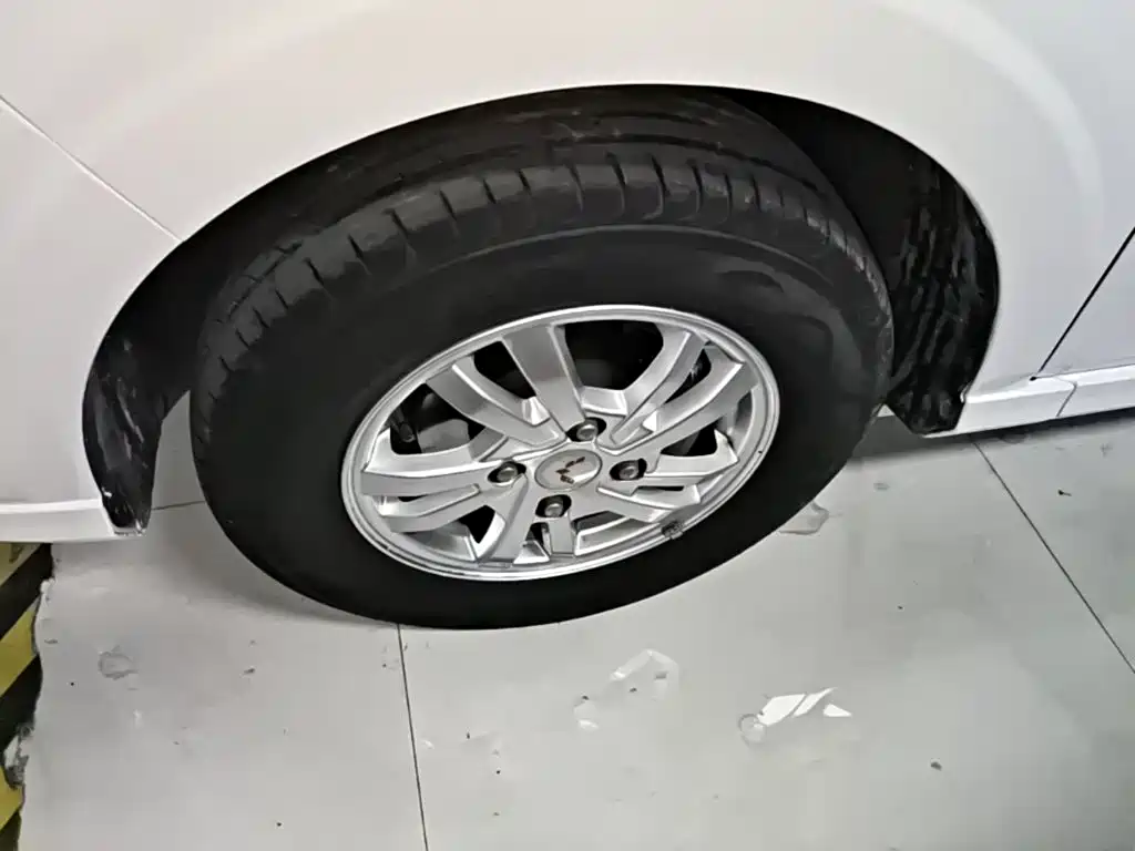 Wuling Hongguang — миниатюра 23