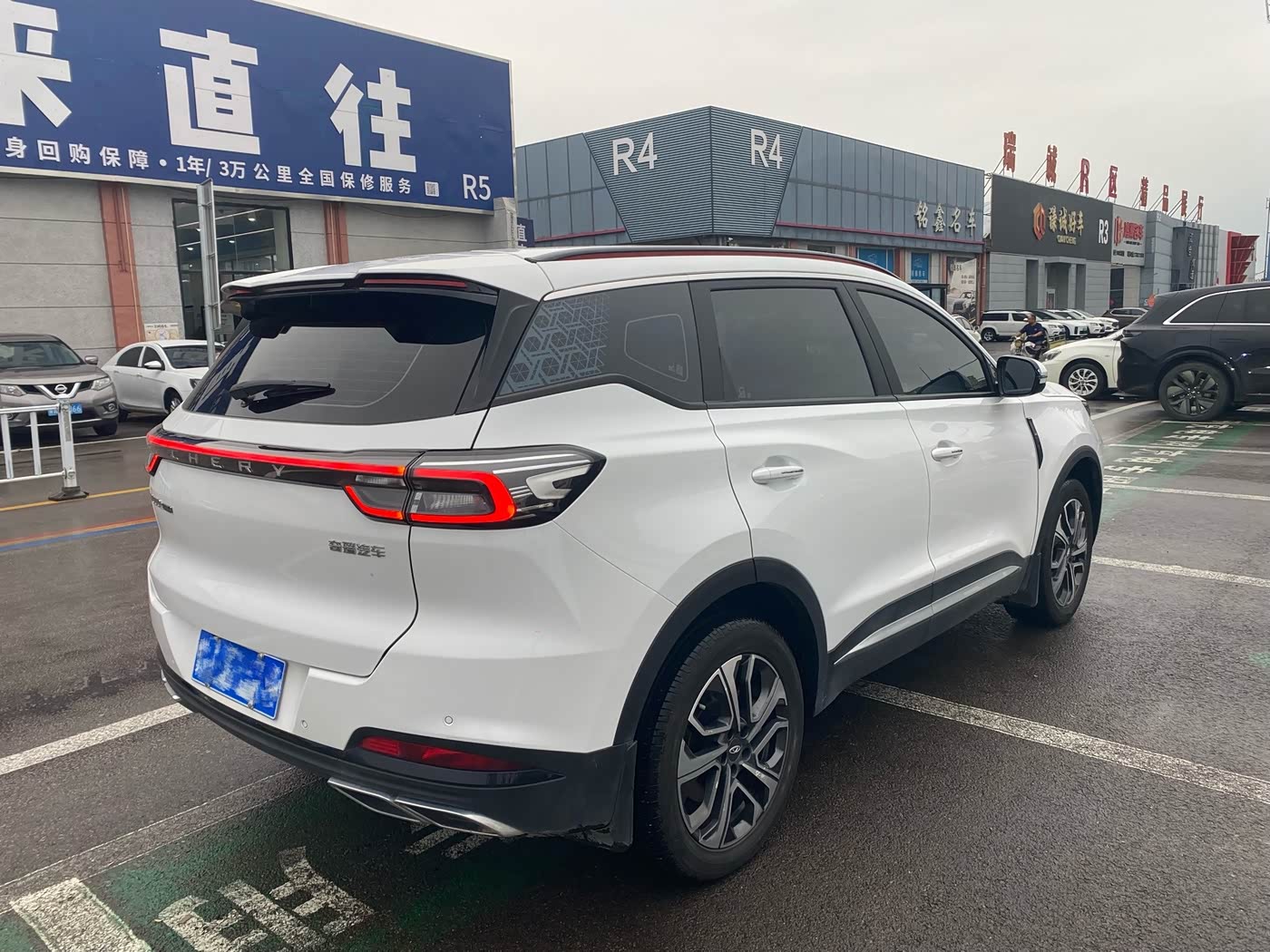 CHERY Tiggo 7 PLUS 1.5 л 2023 г. Белый, пробег 20000 км