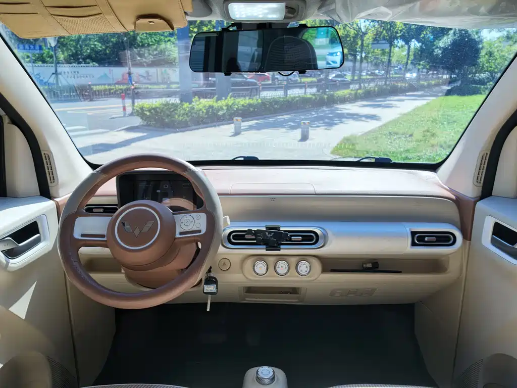 Wuling MINIEV — миниатюра 13
