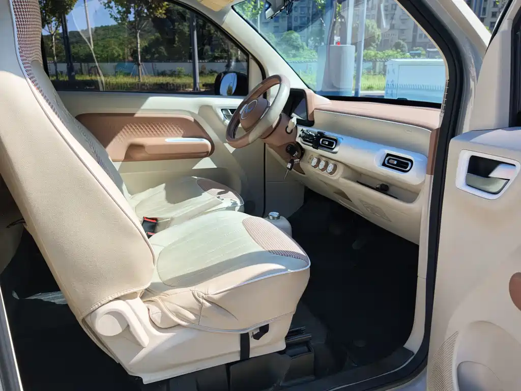 Wuling MINIEV — миниатюра 14