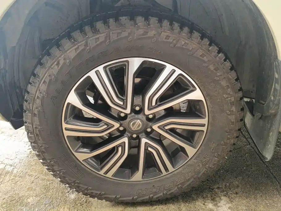 Nissan Terra — миниатюра 6