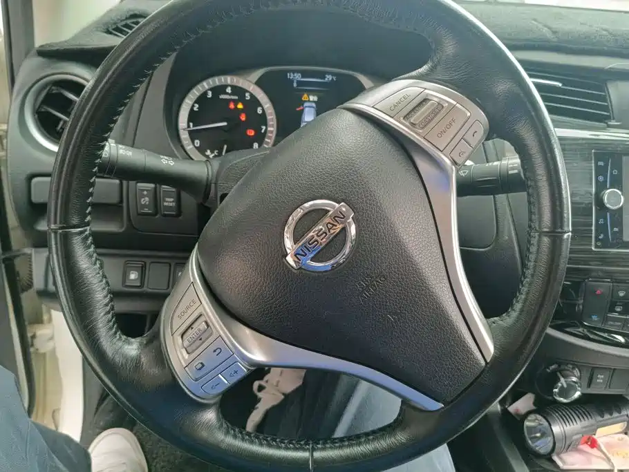 Nissan Terra — миниатюра 15