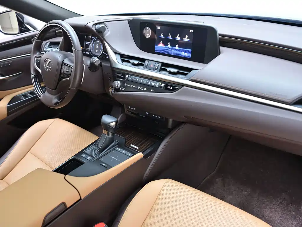 Lexus ES — миниатюра 15