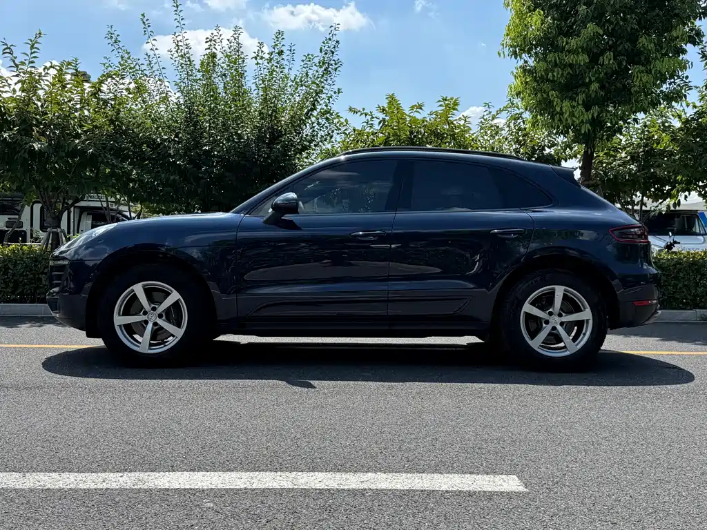 Porsche Macan — миниатюра 5