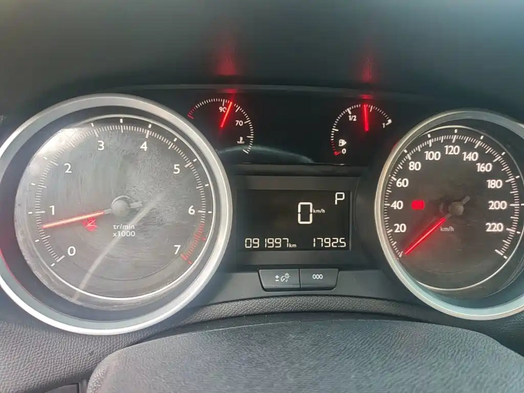 Peugeot 408 — миниатюра 12