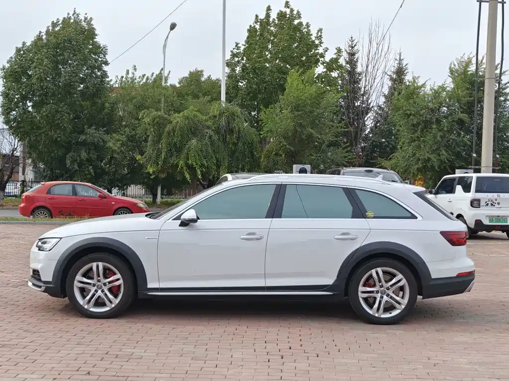 Audi A4 (Import) — миниатюра 7