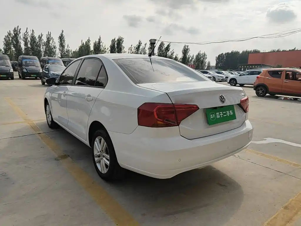 Volkswagen Jetta — миниатюра 5