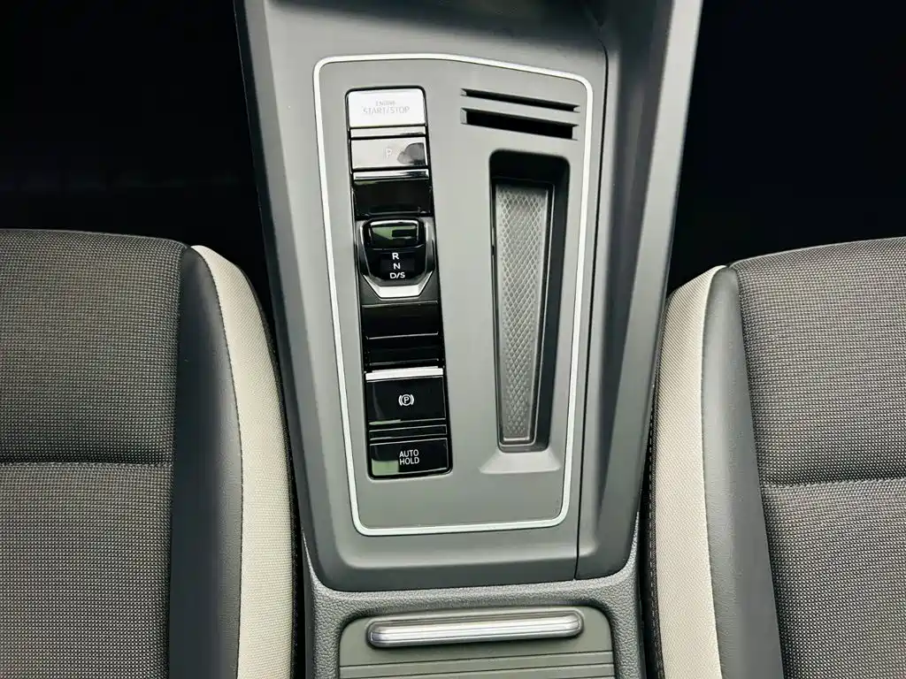 Volkswagen Golf — миниатюра 16