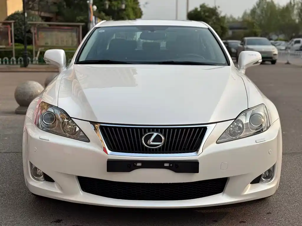 Lexus IS 2009 300