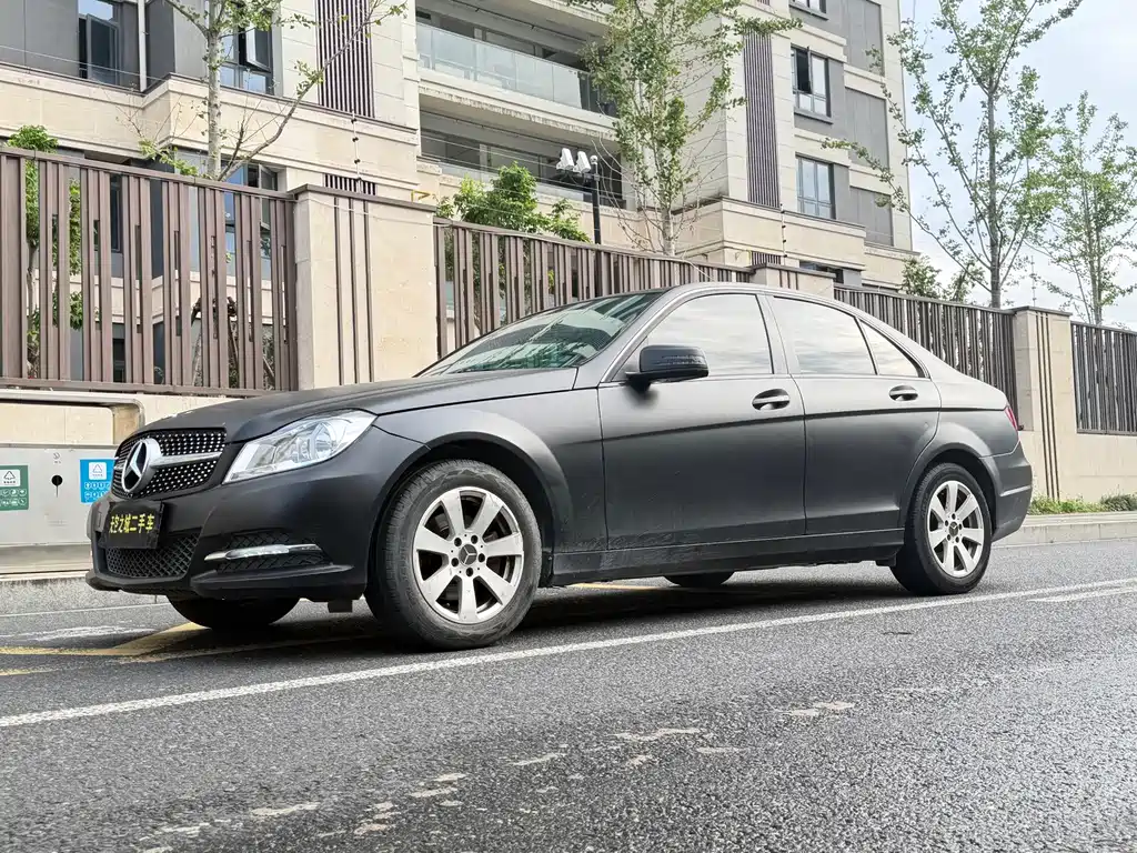Mercedes-Benz C-Class — миниатюра 2