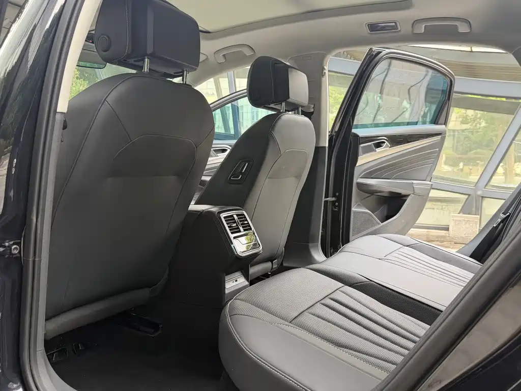 Volkswagen Passat — миниатюра 12