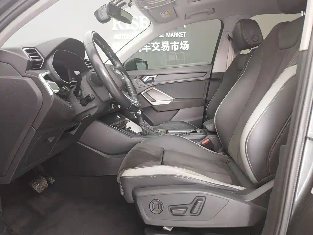 Audi Q3 2021 35 TFSI