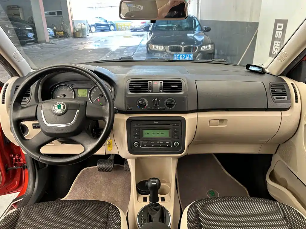 Skoda Fabia — миниатюра 8
