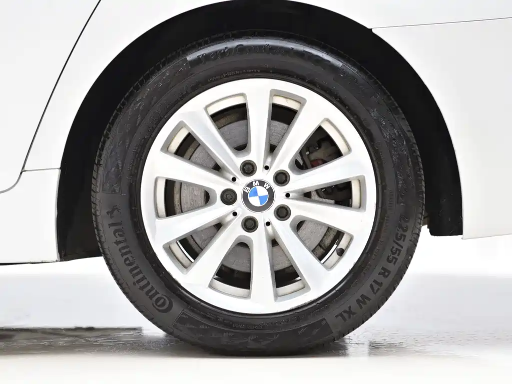 BMW 5 Series — миниатюра 23