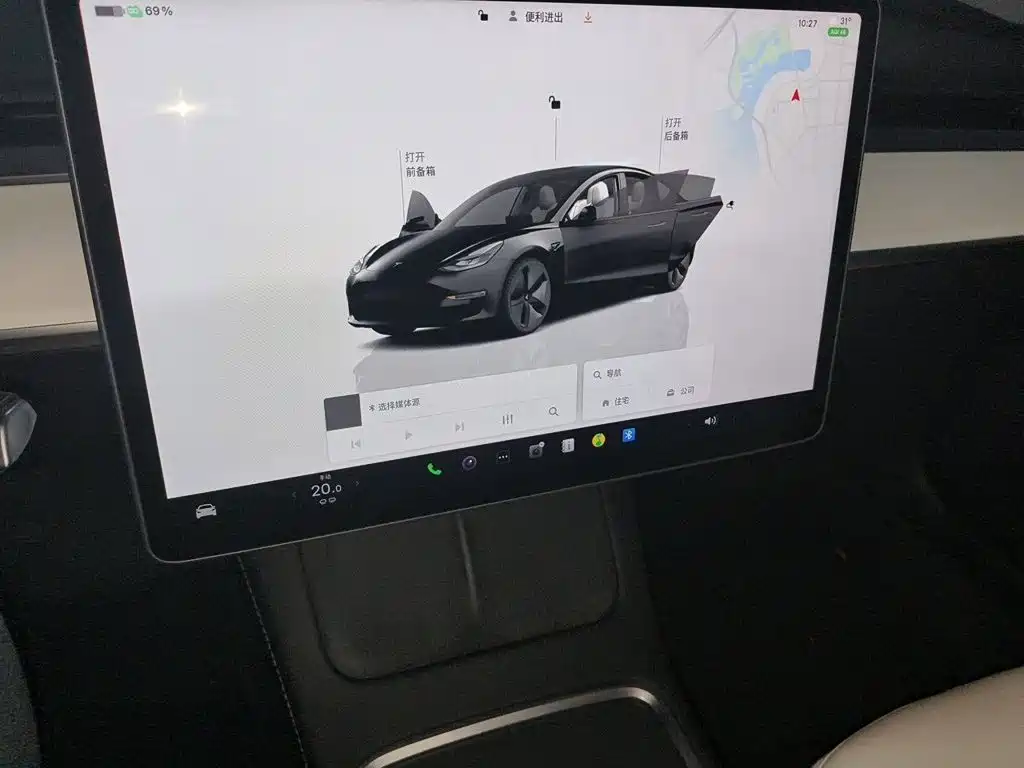 Tesla Model 3 — миниатюра 9