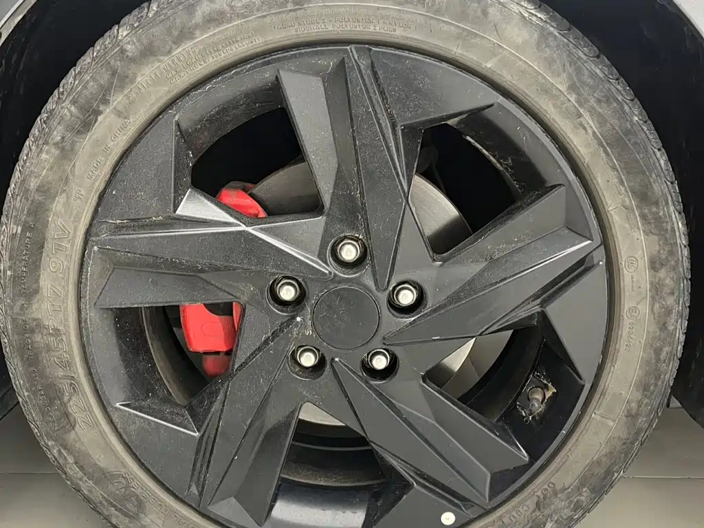 Hyundai Elantra — миниатюра 13