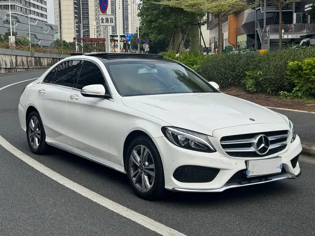 Mercedes-Benz C-Class — миниатюра 3