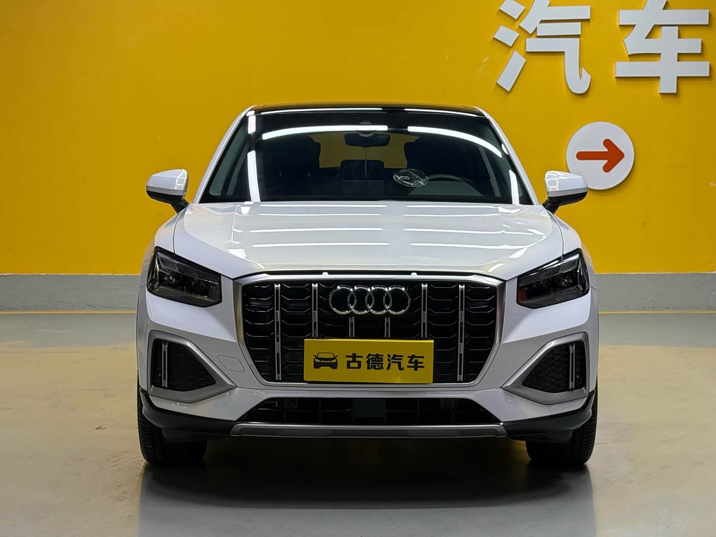 Audi Q2L 1.4 л 2023 г. Голубой, пробег 13000 км