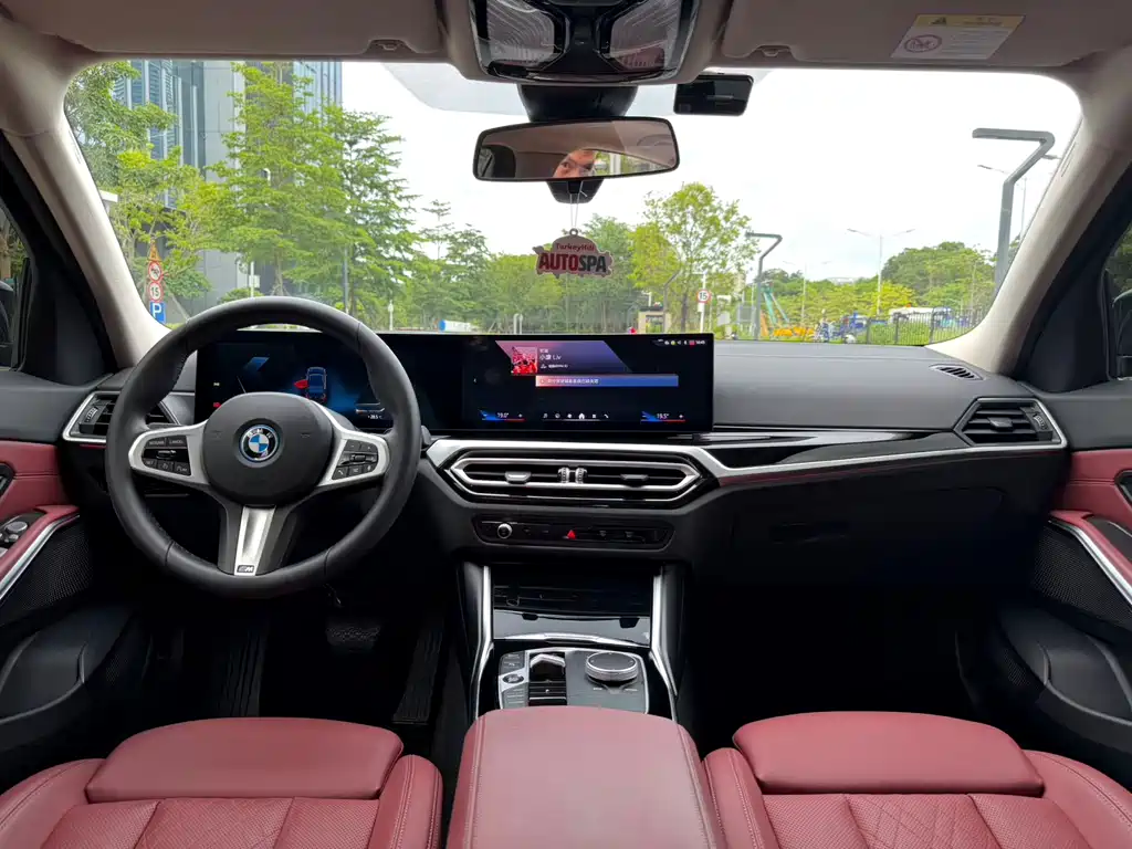 BMW i3 2024 eDrive 35 L