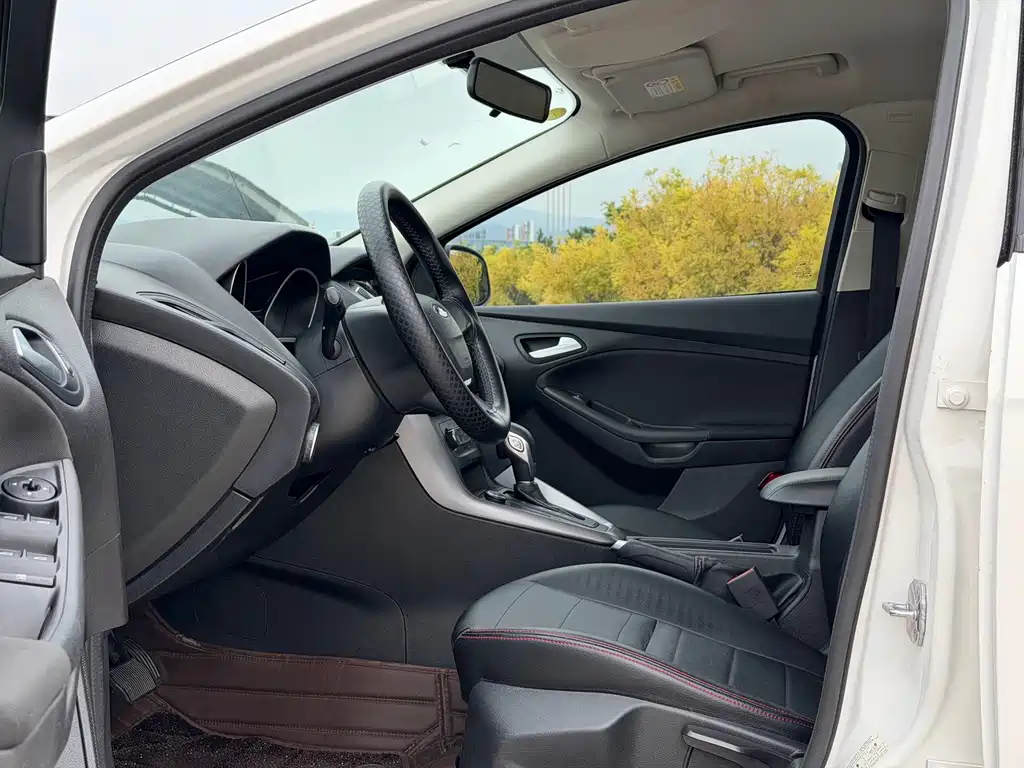 Ford Focus — миниатюра 5