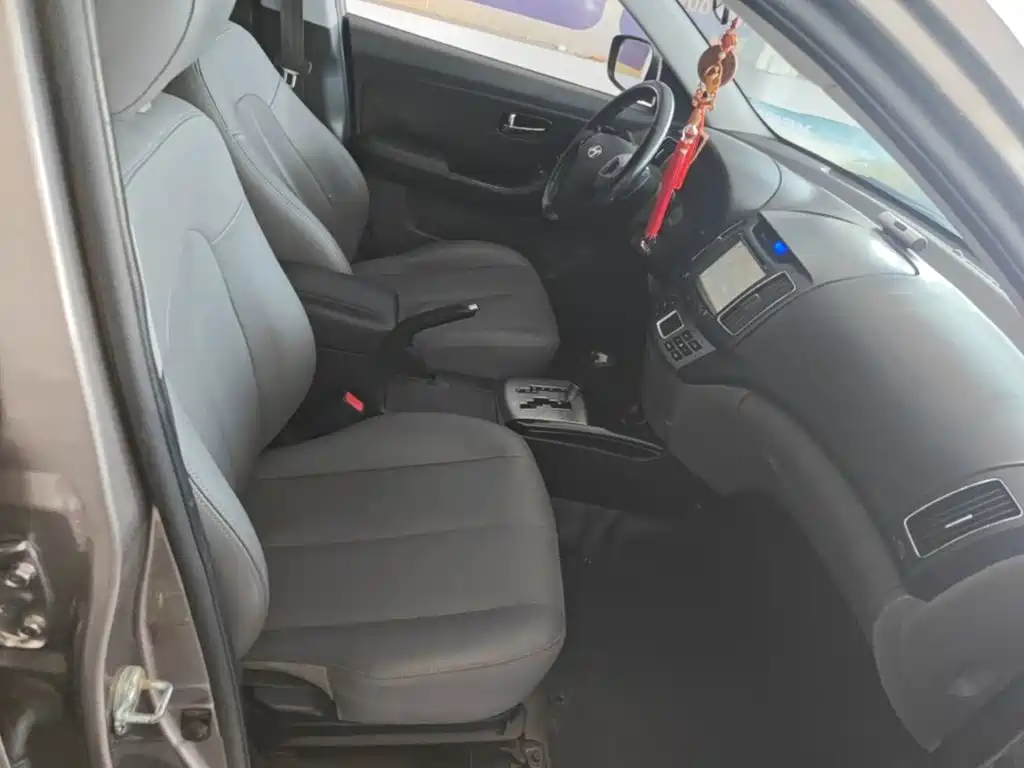 Hyundai Elantra — миниатюра 25