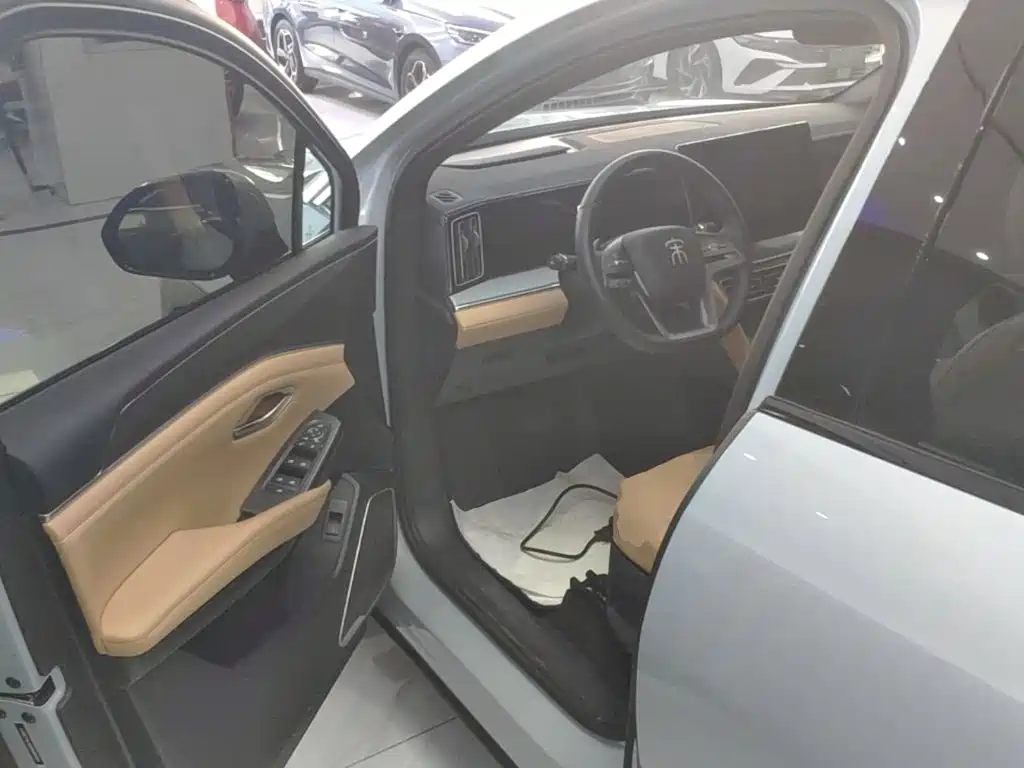 BYD L DM-i — миниатюра 16