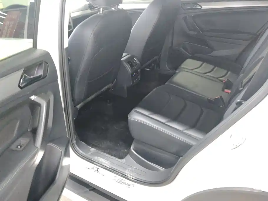 Volkswagen Tiguan L — миниатюра 11