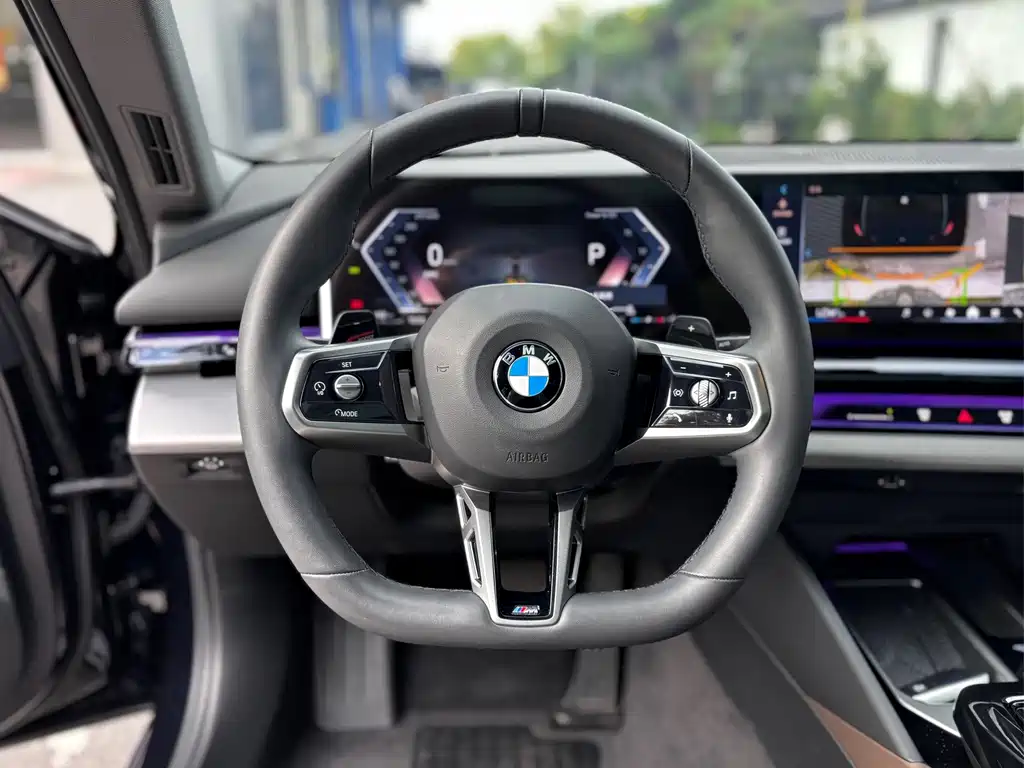 BMW 5 Series — миниатюра 16
