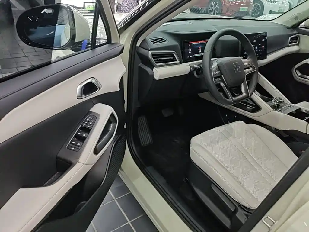 BYD Yuan UP — миниатюра 16