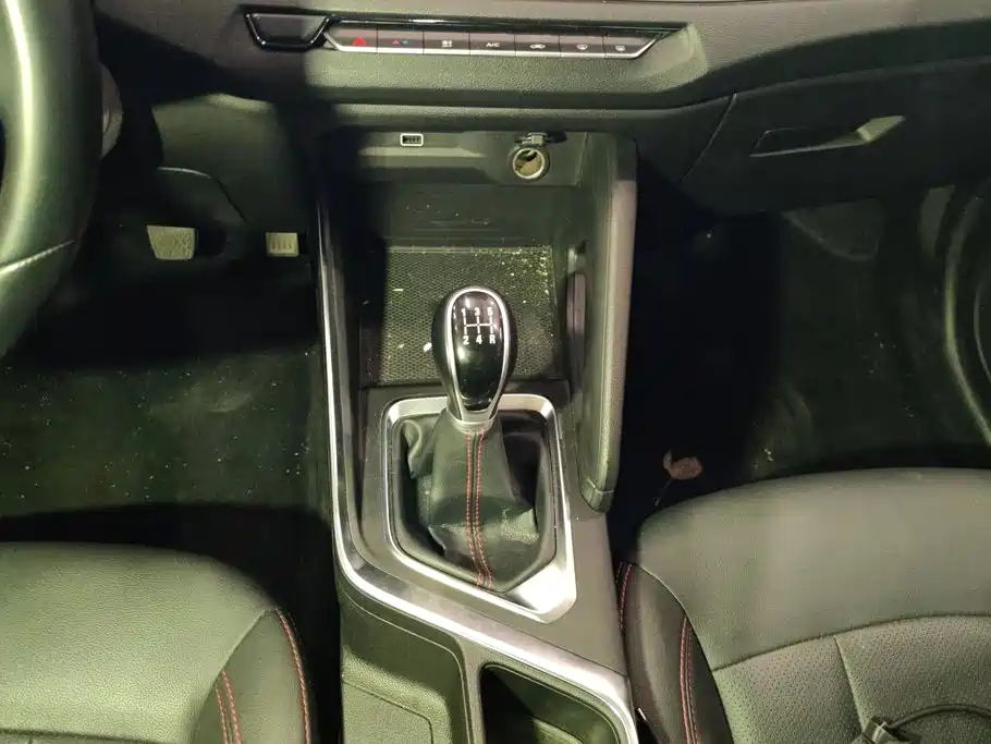 Geely Vision X3 — миниатюра 16