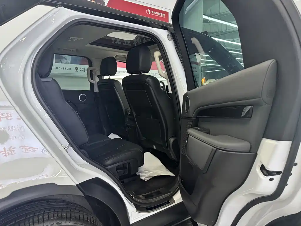 Land Rover Discovery — миниатюра 7