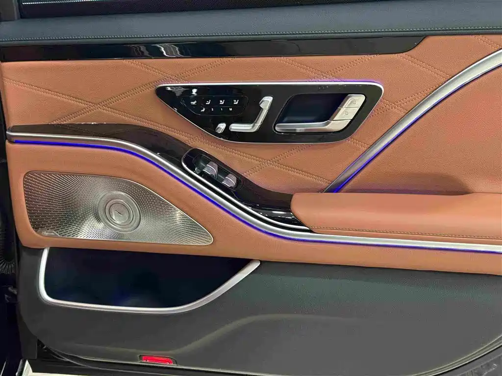 Mercedes-Benz S-Class — миниатюра 9