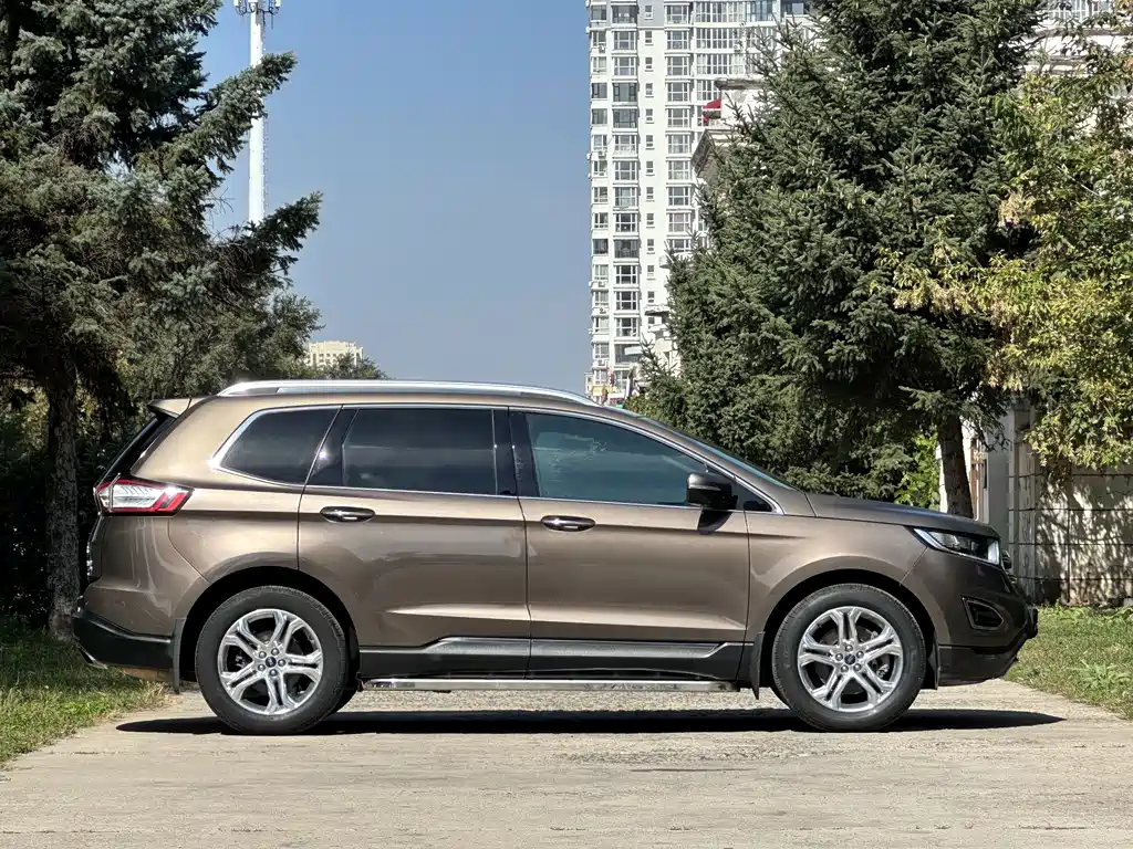 Ford Edge — миниатюра 5