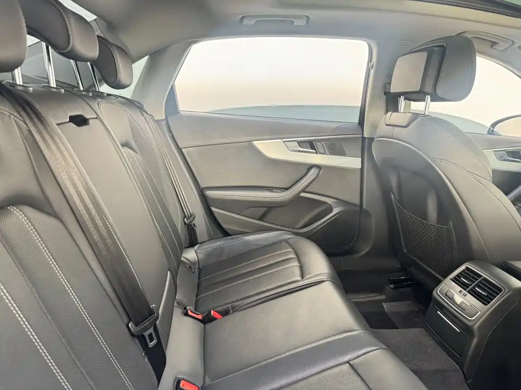 Audi A4L — миниатюра 8