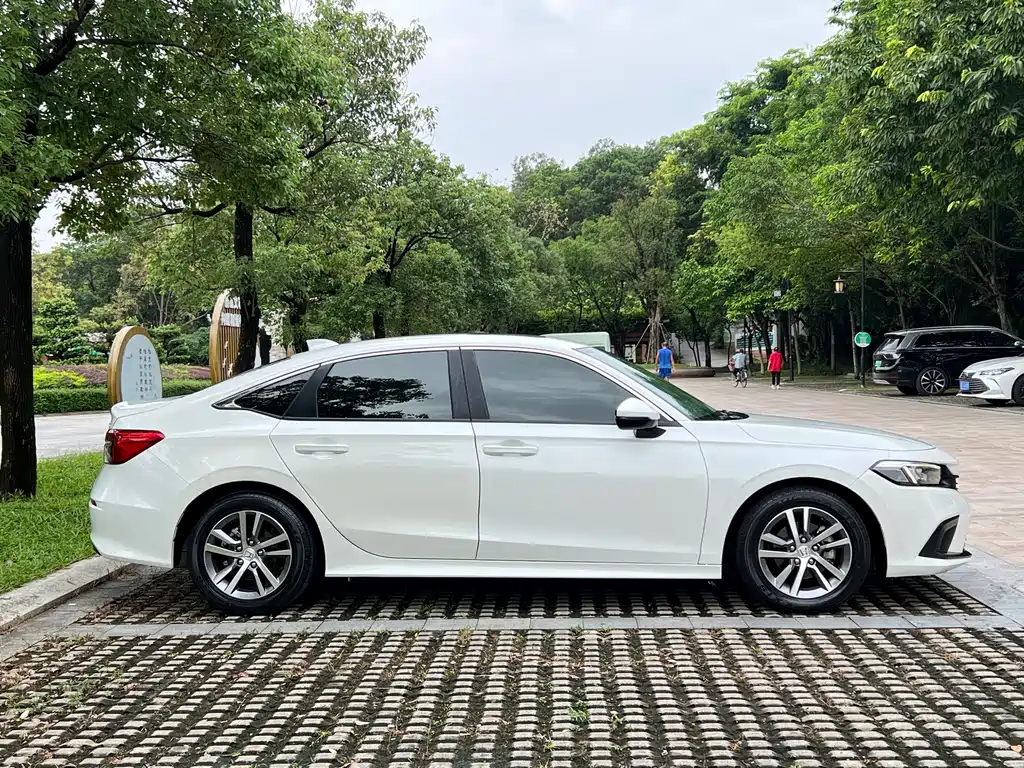 Honda Civic — миниатюра 4
