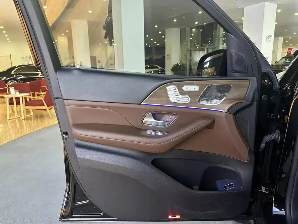 Mercedes-Benz GLE (Import) — миниатюра 3