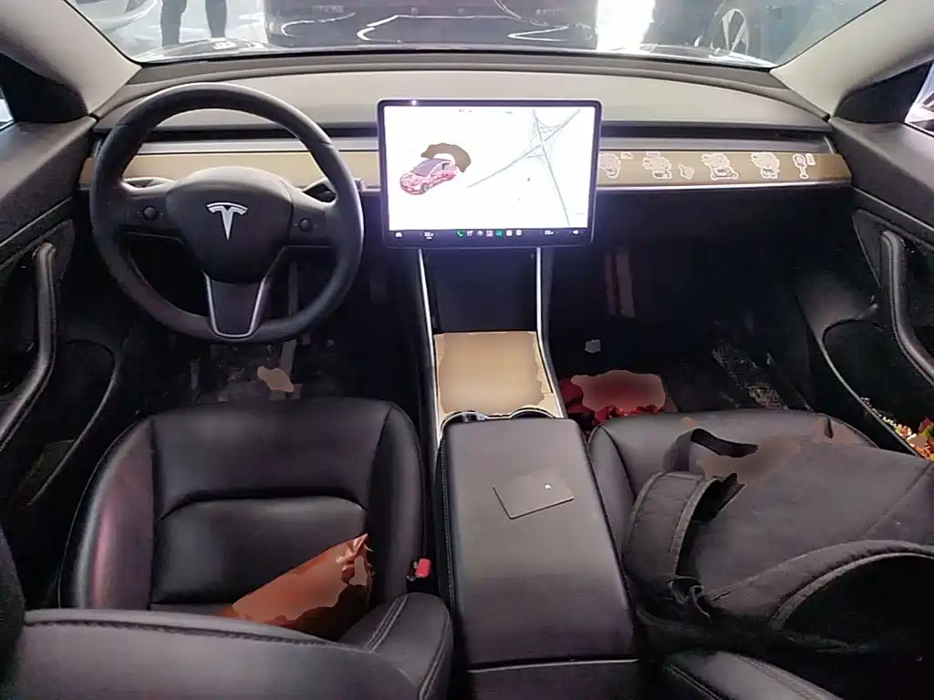 Tesla Model 3 — миниатюра 10