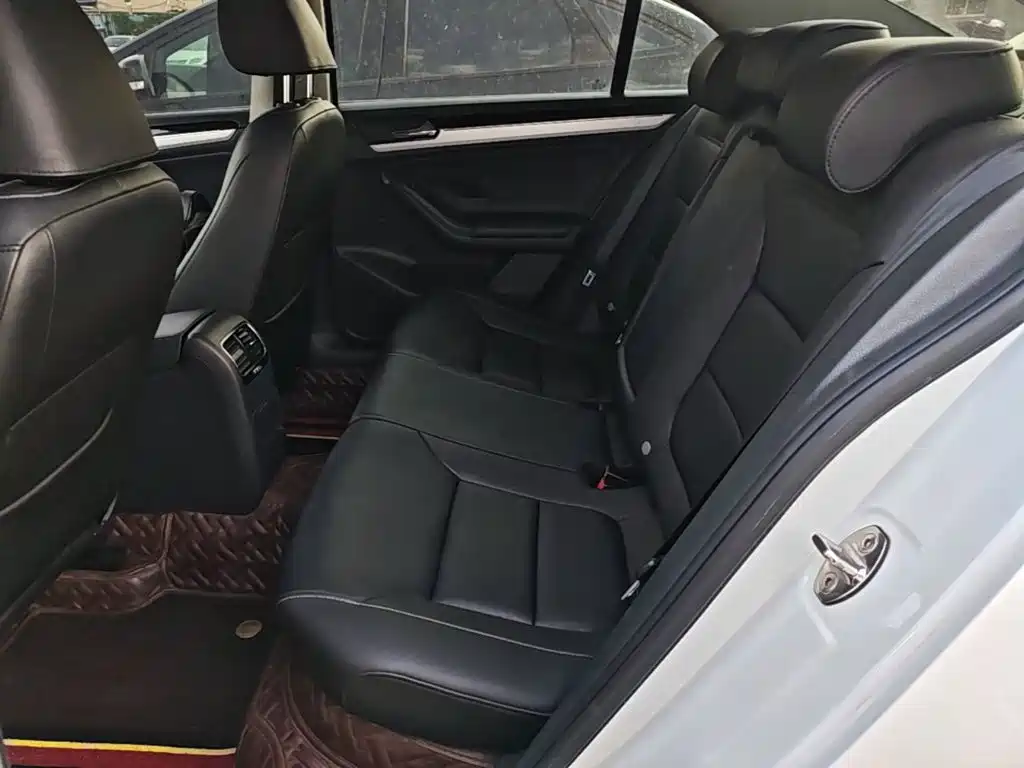 Volkswagen Sagitar — миниатюра 17