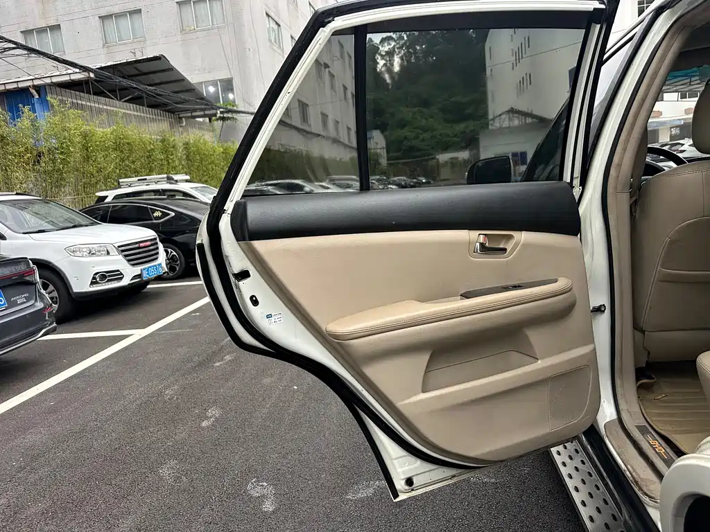 BYD S6 — миниатюра 11