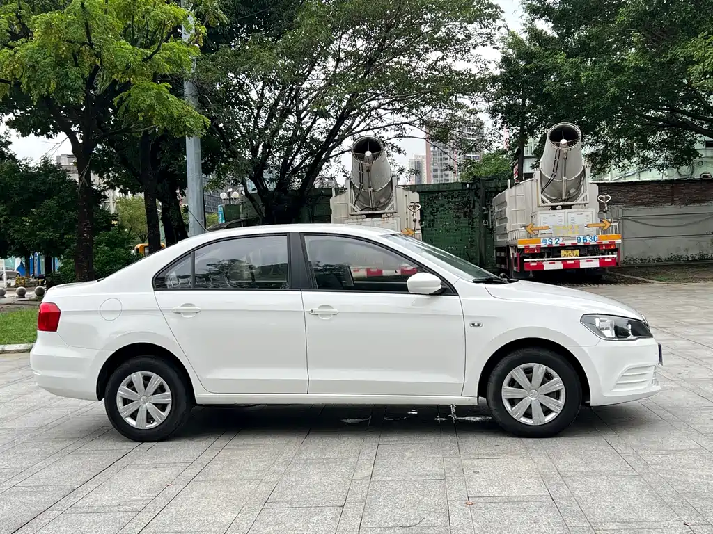 Volkswagen Jetta — миниатюра 4